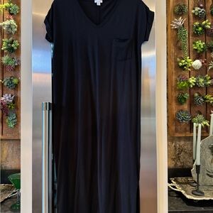 Cuyana Black V-Neck Top